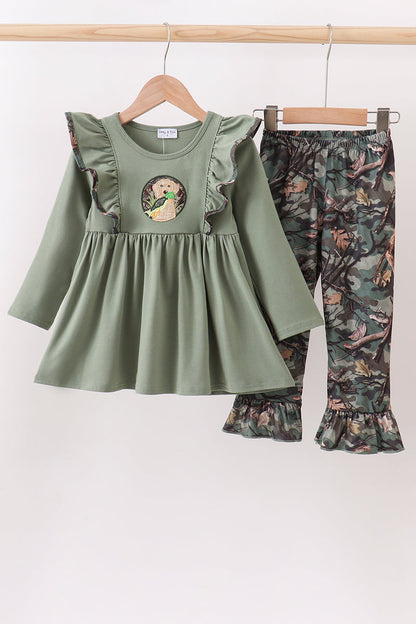 Camouflage dog hunting applique ruffle pants set