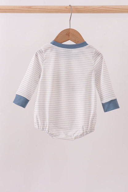 Blue puppy embroidery bubble