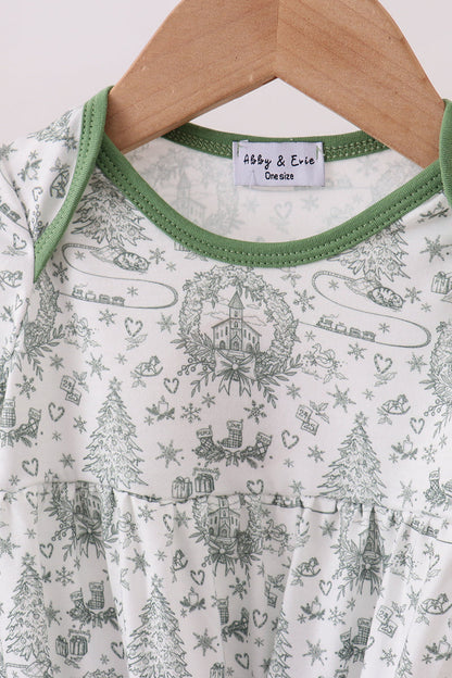 Green christmas tree print gown