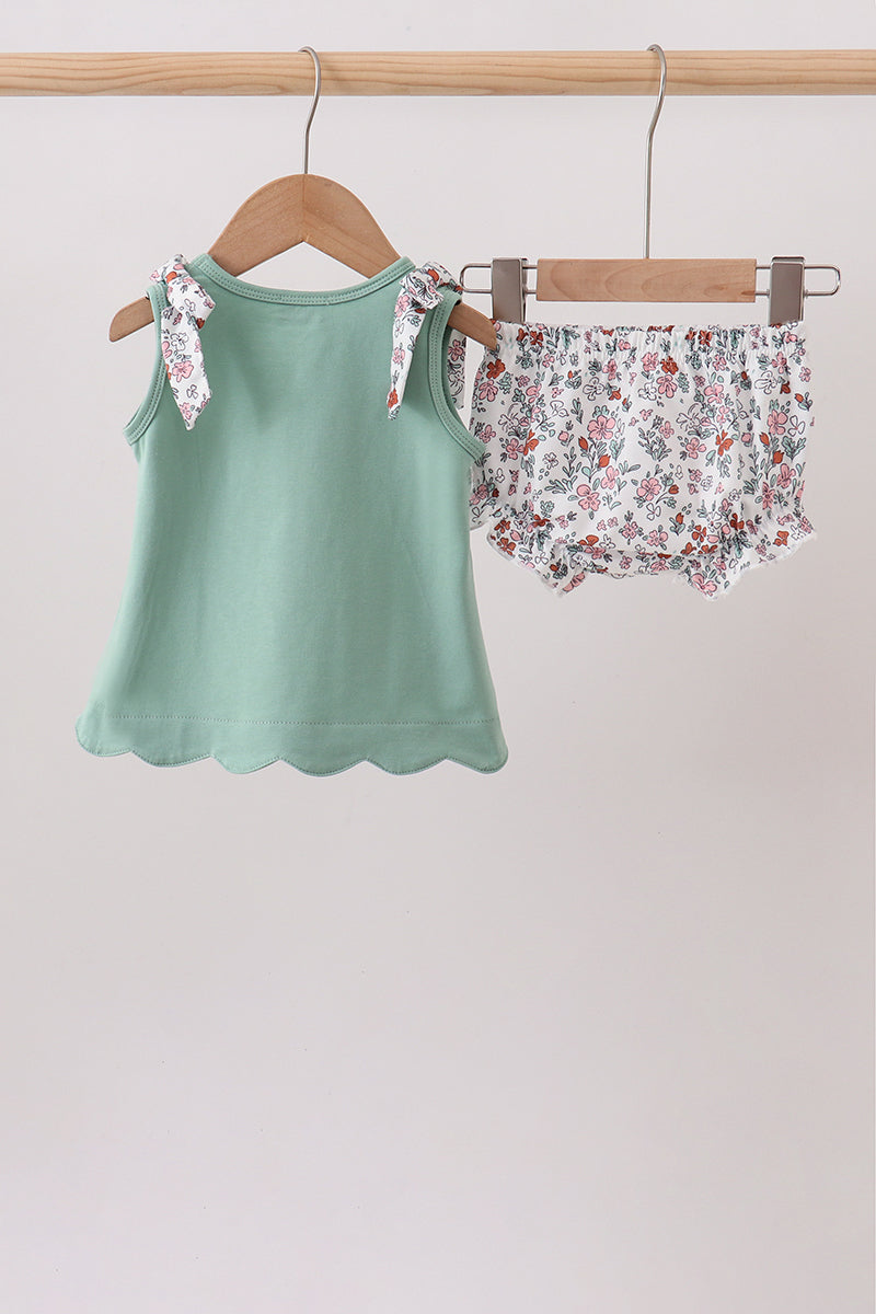 Sage Chicken Applique Bloomer Set