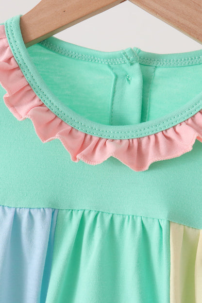 Colorblock character applique ruffle bloomer set