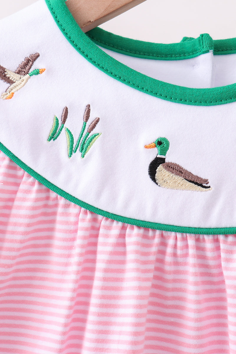 Pink stripe duck embroidery ruffle pants set